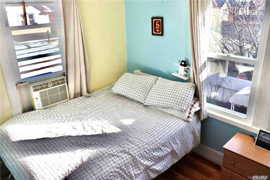 97-11 Cresskill Place Queens, NY 11435 - Photo 15 of 36