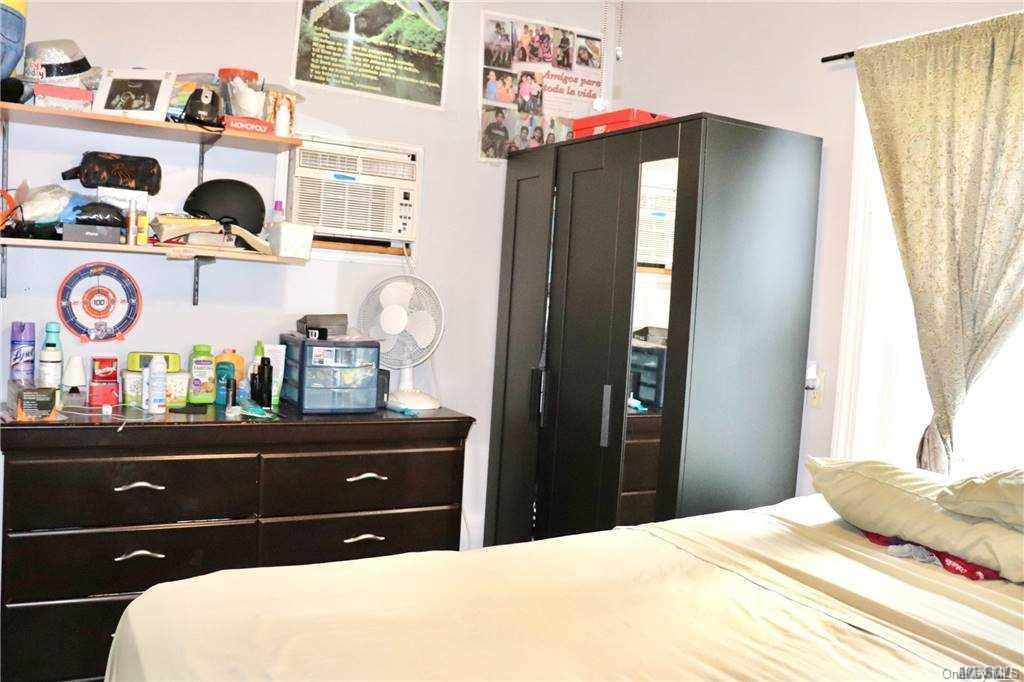 97-11 Cresskill Place Queens, NY 11435 - Photo 25 of 36