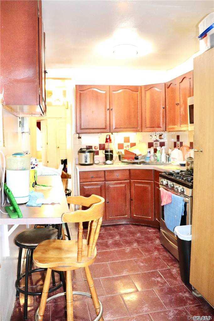 97-11 Cresskill Place Queens, NY 11435 - Photo 28 of 36