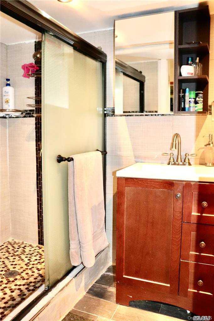 97-11 Cresskill Place Queens, NY 11435 - Photo 34 of 36