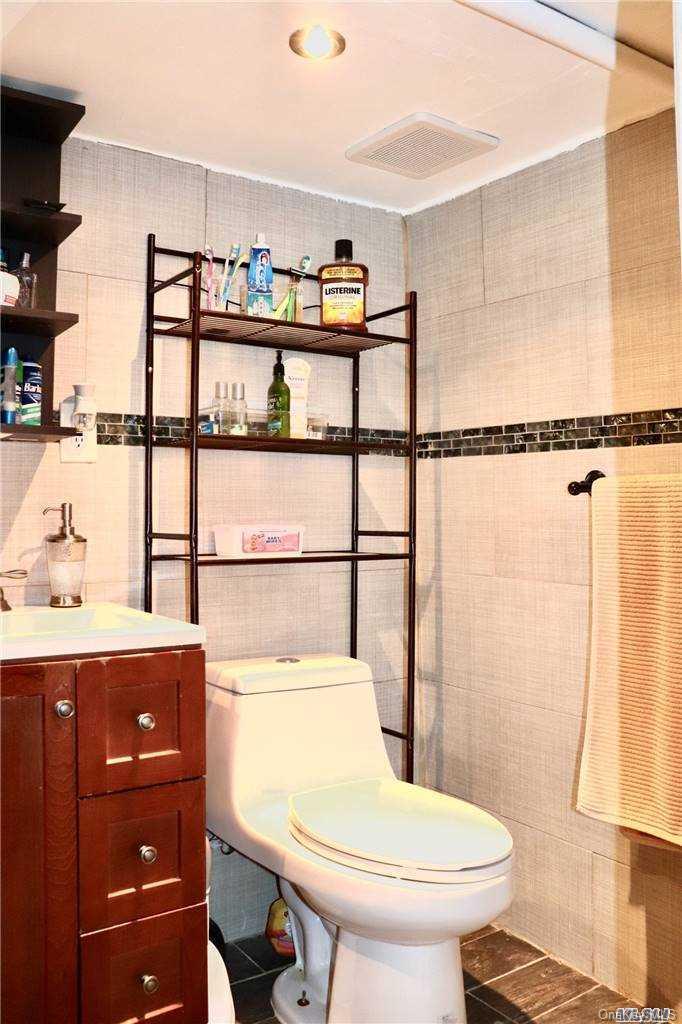 97-11 Cresskill Place Queens, NY 11435 - Photo 35 of 36