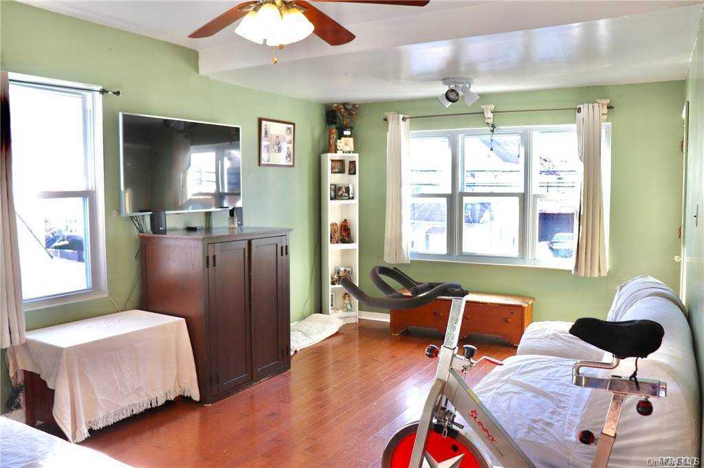 97-11 Cresskill Place Queens, NY 11435 - Photo 10 of 36