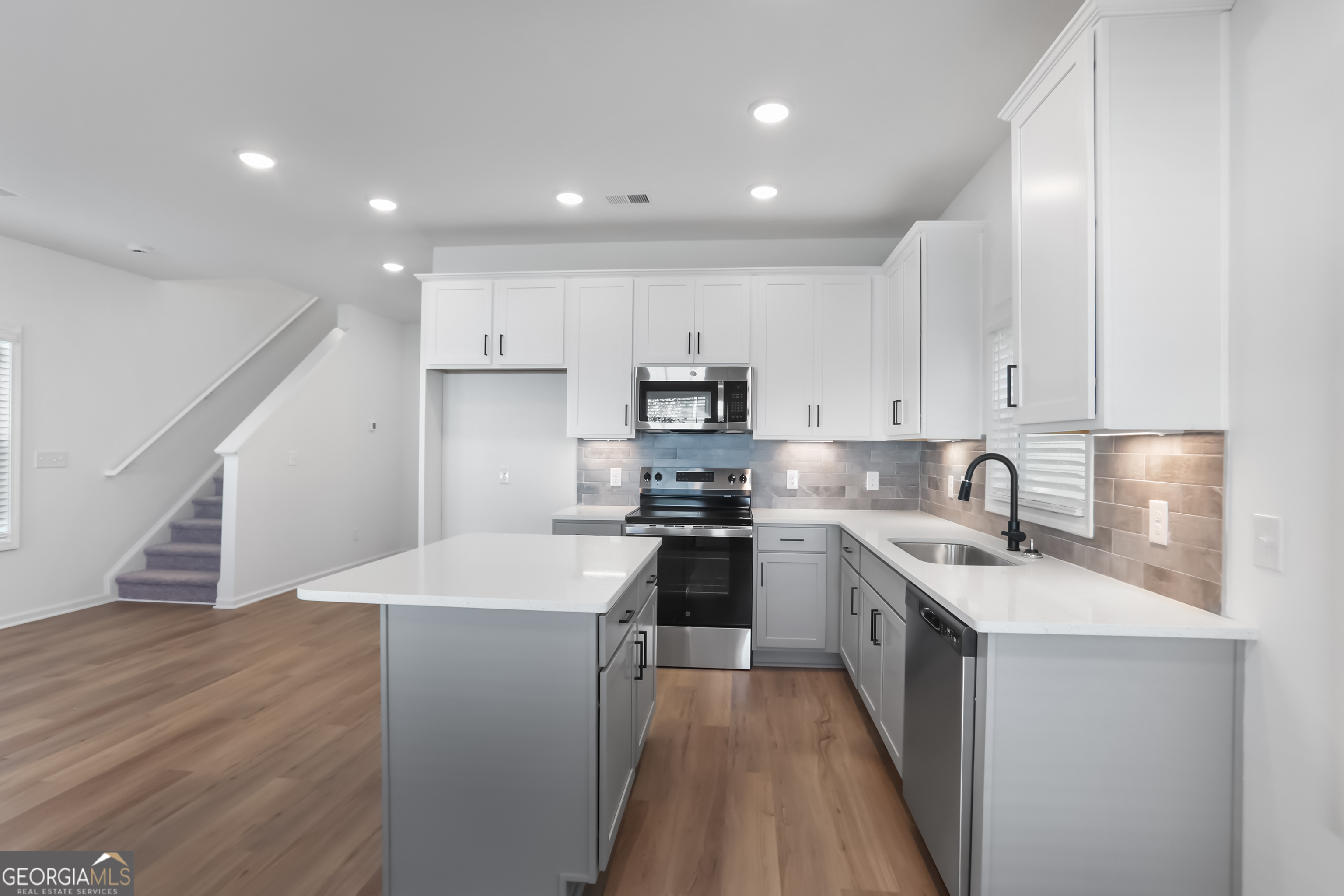 164 Jackson Circle, Unit 18 Cleveland, GA 30528 - Photo 8 of 27