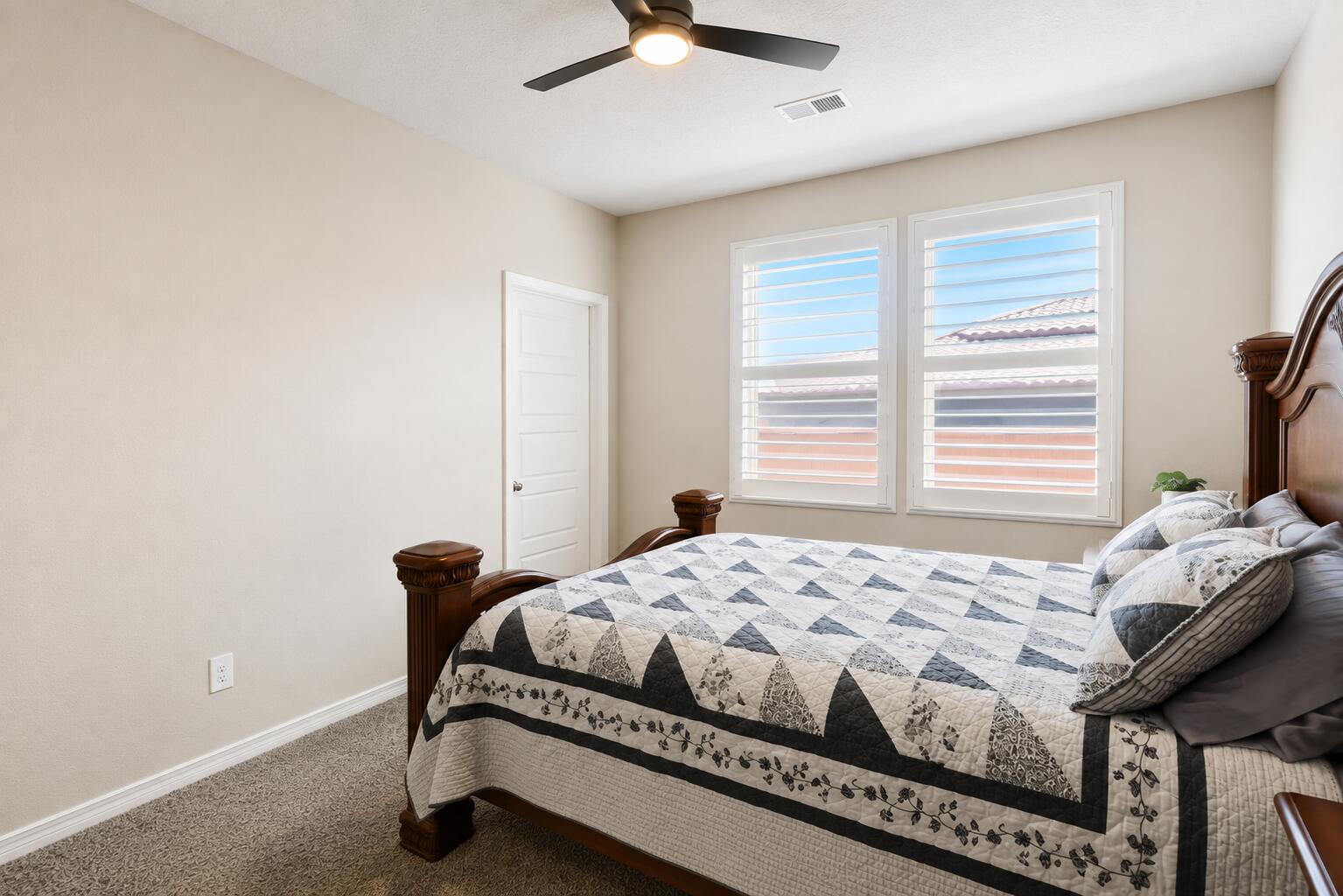 3196 Tazanita Loop Southeast Rio Rancho, NM 87124 - Photo 13 of 32 Gallery Image 13