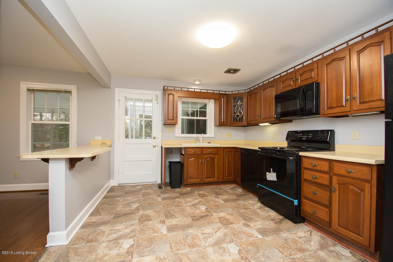 8615 Whipps Mill Road Louisville, KY 40222 - Photo 14 of 59 WhippsMill-23