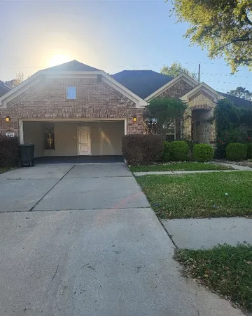 $2,400 | 606 Admiral Bay Lane, Katy, TX 77494