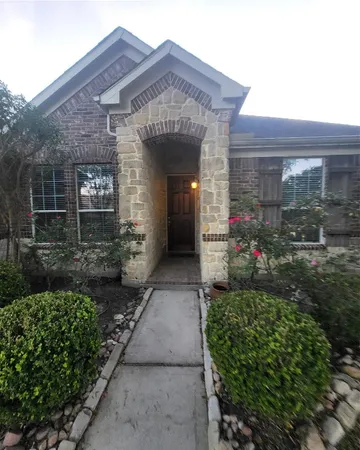 $2,400 | 606 Admiral Bay Lane, Katy, TX 77494