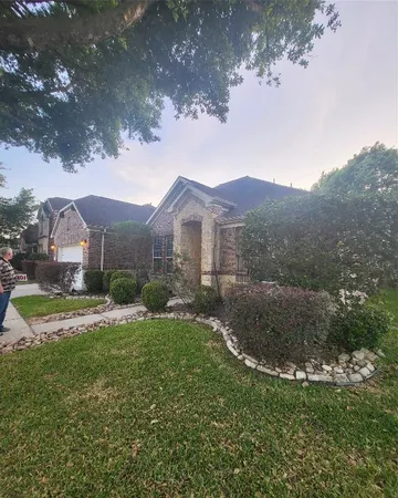 $2,400 | 606 Admiral Bay Lane, Katy, TX 77494