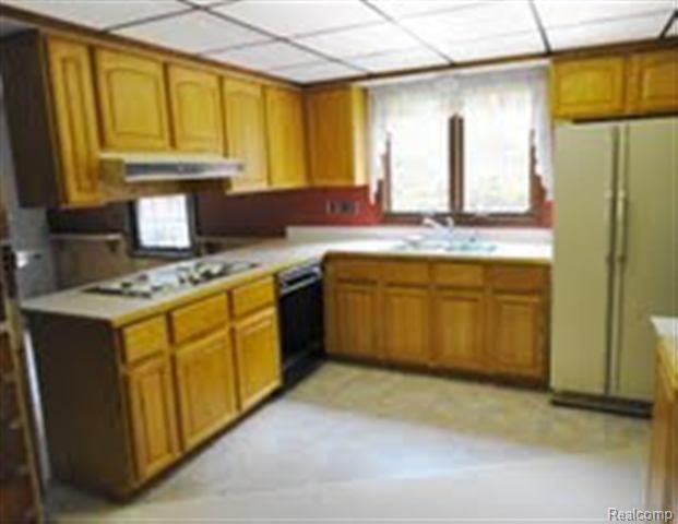 8880 Crawford Road Columbus, MI 48063 - Photo 5 of 16 5
