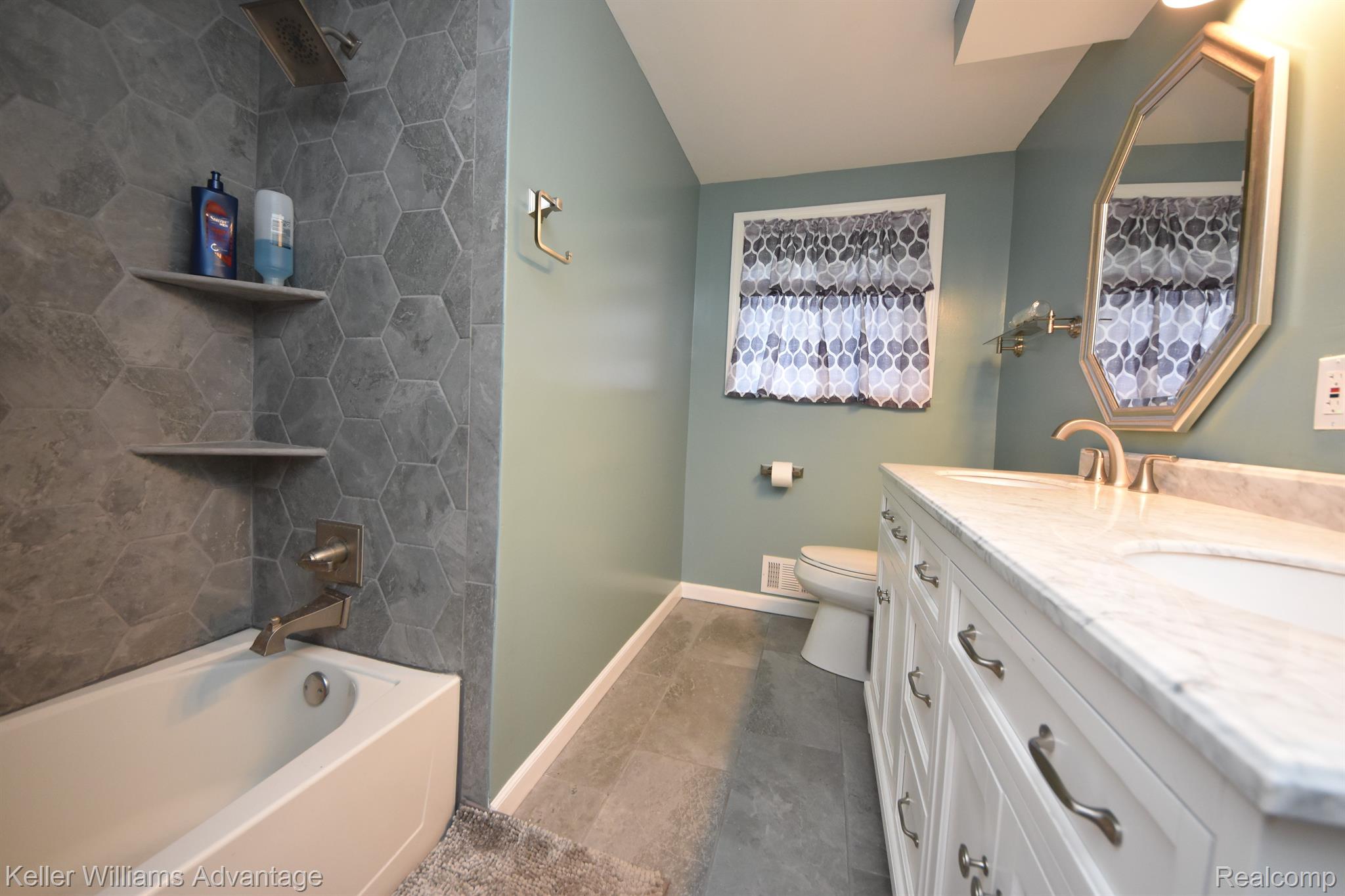 29746 West 11 Mile Road Farmington, MI 48334 - Photo 29 of 42