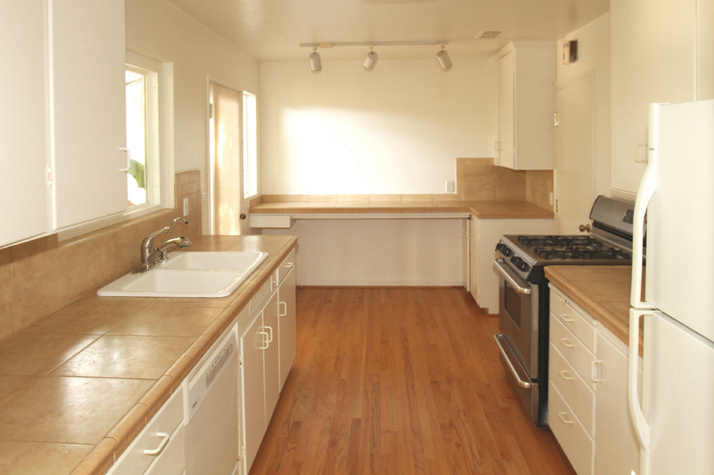 2608 Tallant Road Santa Barbara, CA 93105 - Photo 5 of 10 Kitchen