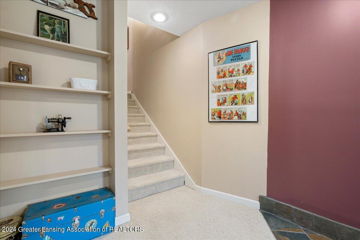 447 Charleston Road Lansing, MI 48917 - Photo 27 of 42 30-Media Jett-27