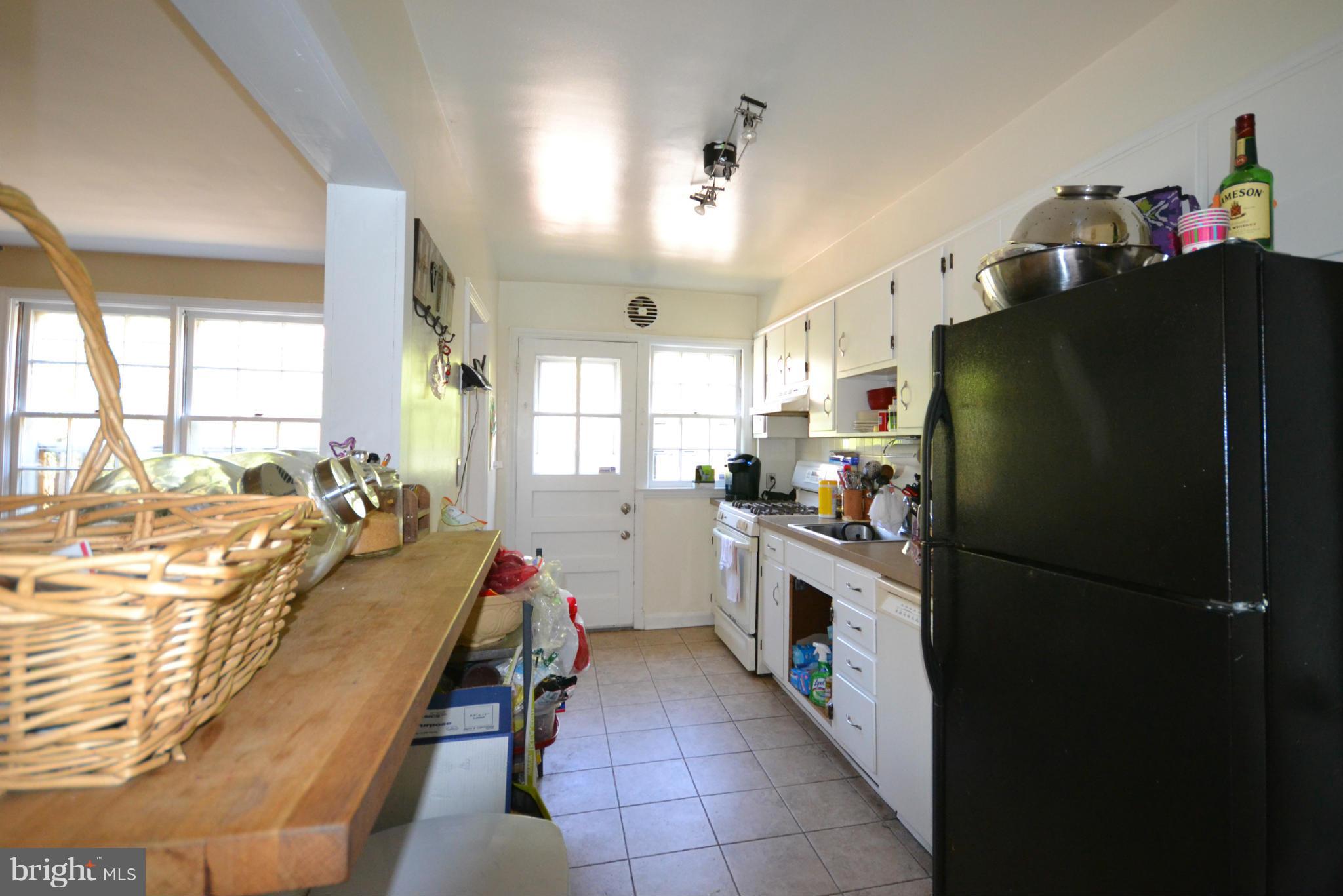 200 Dumbarton Road Baltimore, MD 21212 - Photo 4 of 9 Kitchen