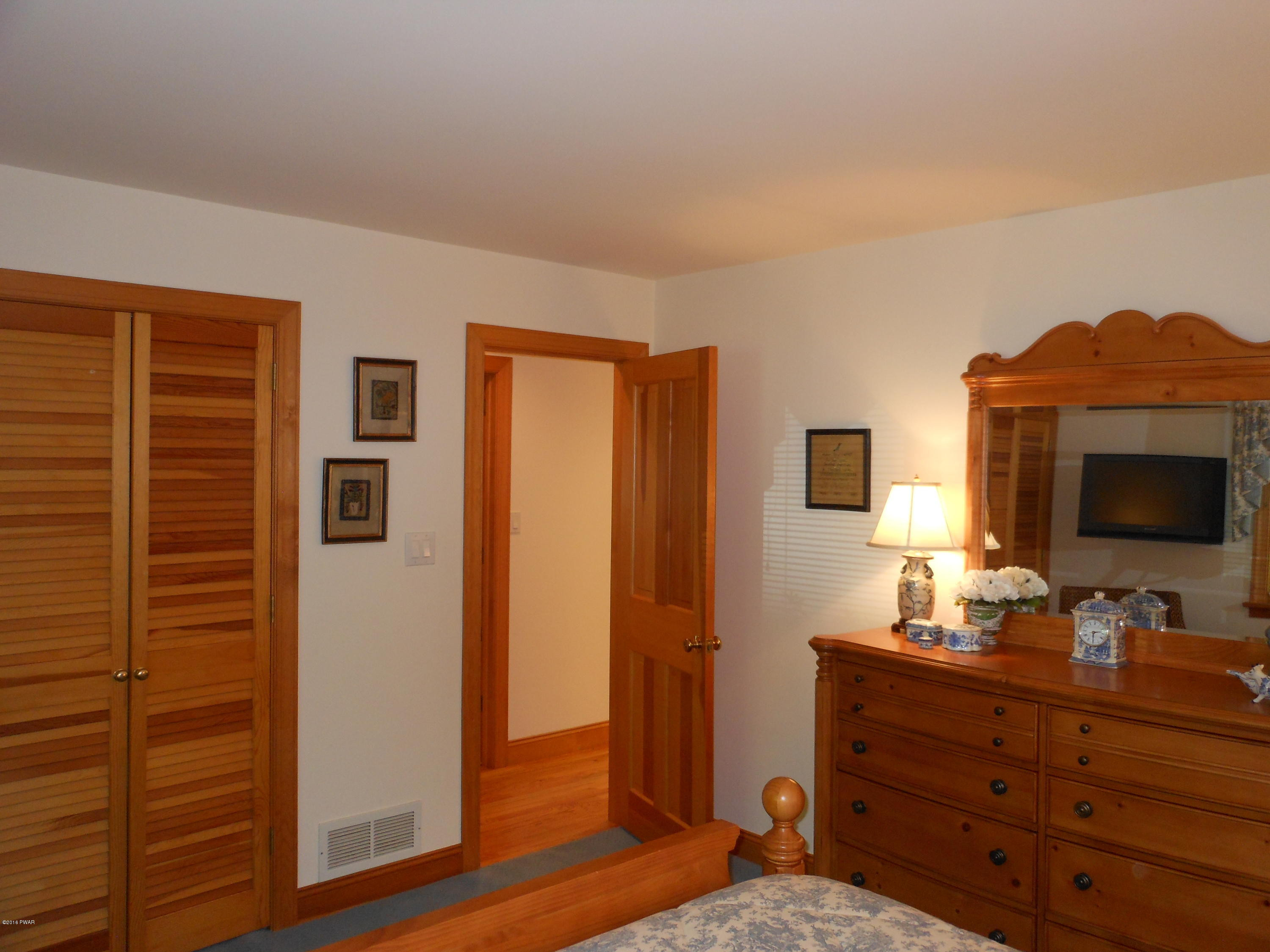 117 Heron Bay Road Hawley, PA 18428 - Photo 42 of 63