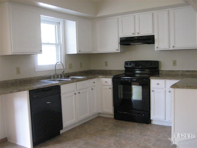 403 Sunset Lane Decatur, IN 46733 - Photo 4 of 13
