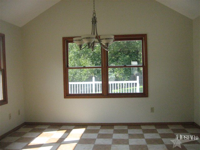 403 Sunset Lane Decatur, IN 46733 - Photo 7 of 13