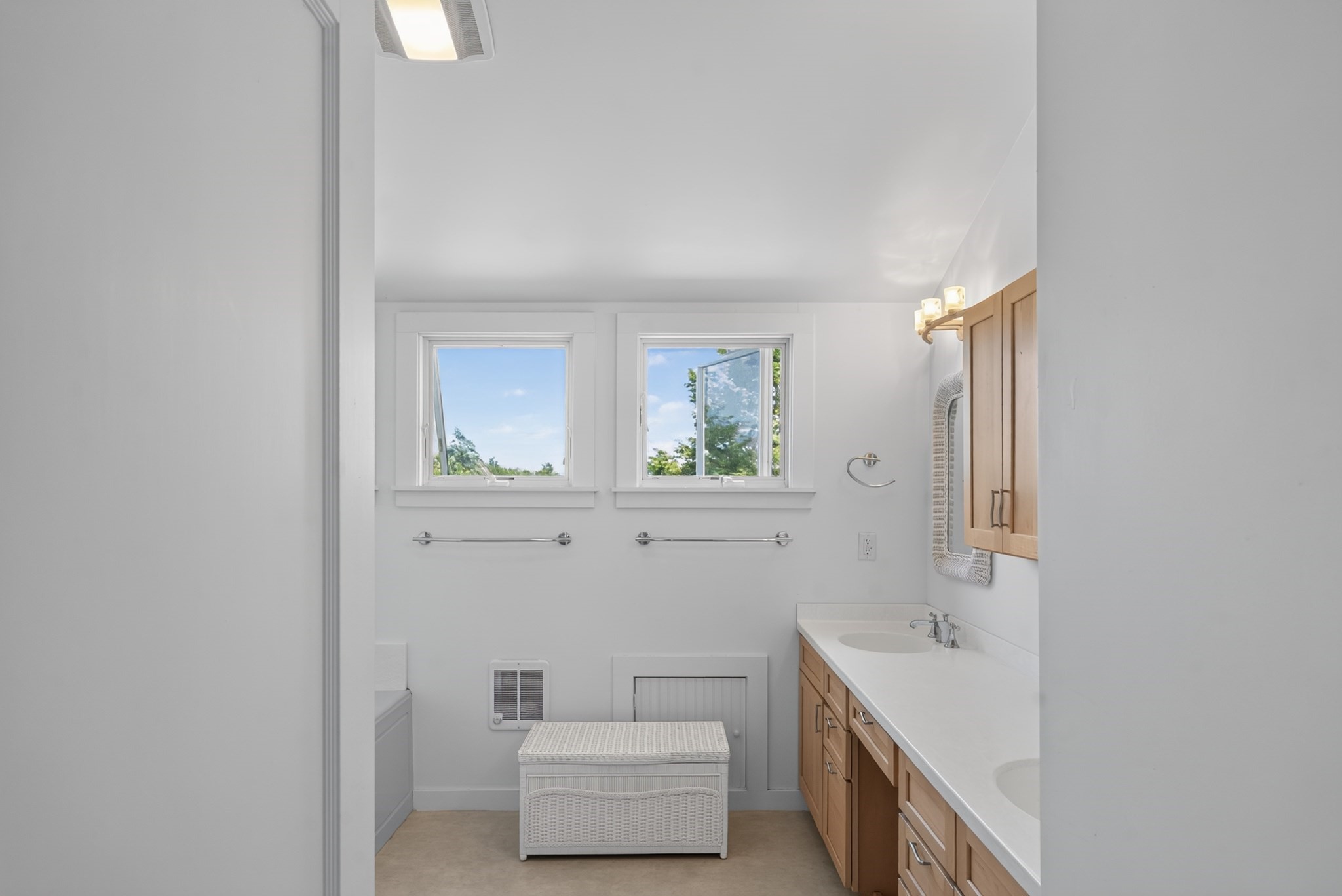 19 Town Lot Road Edgartown, MA 02539 - Photo 24 of 31 Gallery Image 24