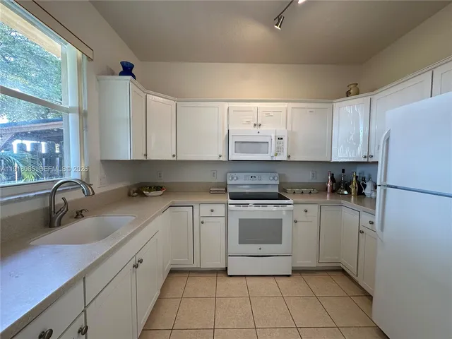 $2,950 | 13261 Southwest 127th Court, Miami, FL 33186