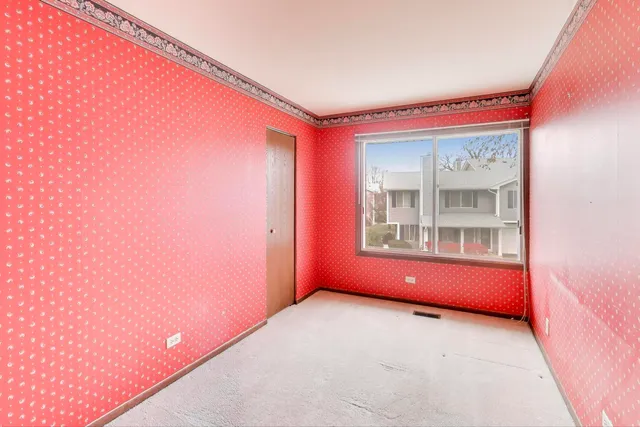 $259,000 | 1316 Barclay Lane, Deerfield, IL 60015