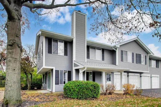 $259,000 | 1316 Barclay Lane, Deerfield, IL 60015