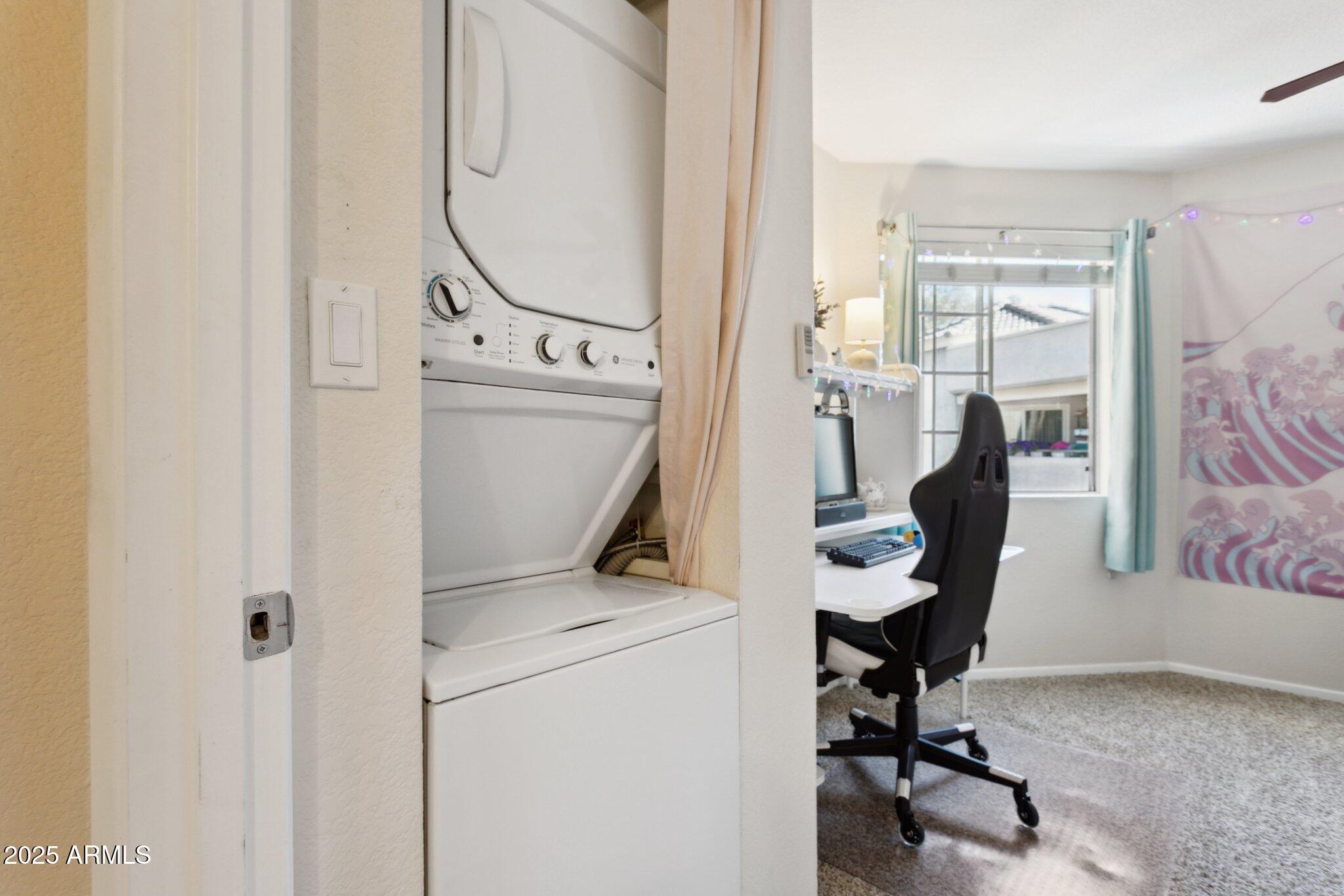1720 East Thunderbird Road, Unit 2090 Phoenix, AZ 85022 - Photo 15 of 26 Laundry
