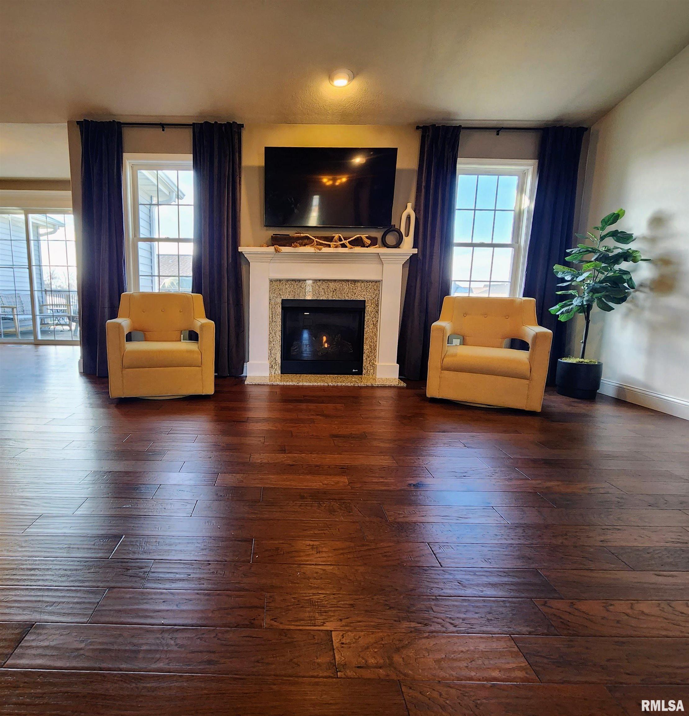 1107 Devon Lane Washington, IL 61571 - Photo 7 of 33 Gallery Image 7