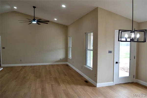 $430,000 | 824 Barclay Drive, Farmington, MO 63640