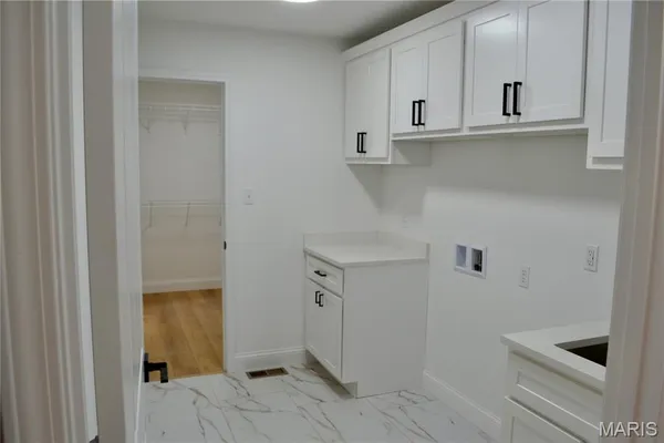 $430,000 | 824 Barclay Drive, Farmington, MO 63640