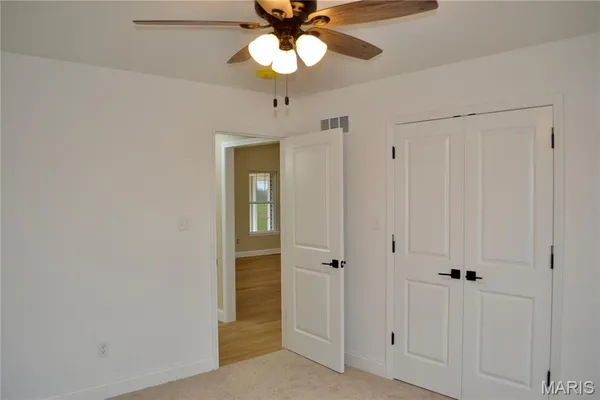 $430,000 | 824 Barclay Drive, Farmington, MO 63640