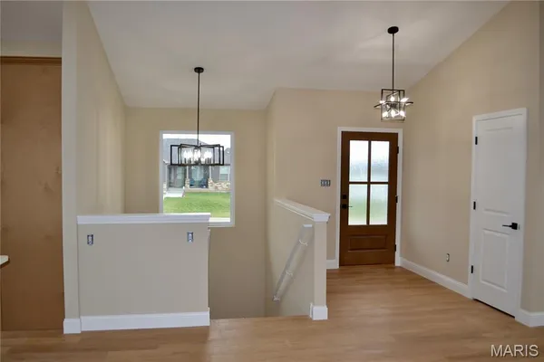 $430,000 | 824 Barclay Drive, Farmington, MO 63640