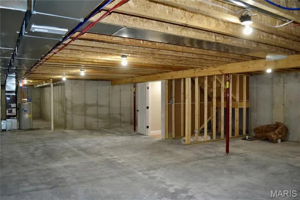 $430,000 | 824 Barclay Drive, Farmington, MO 63640