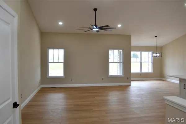 $430,000 | 824 Barclay Drive, Farmington, MO 63640