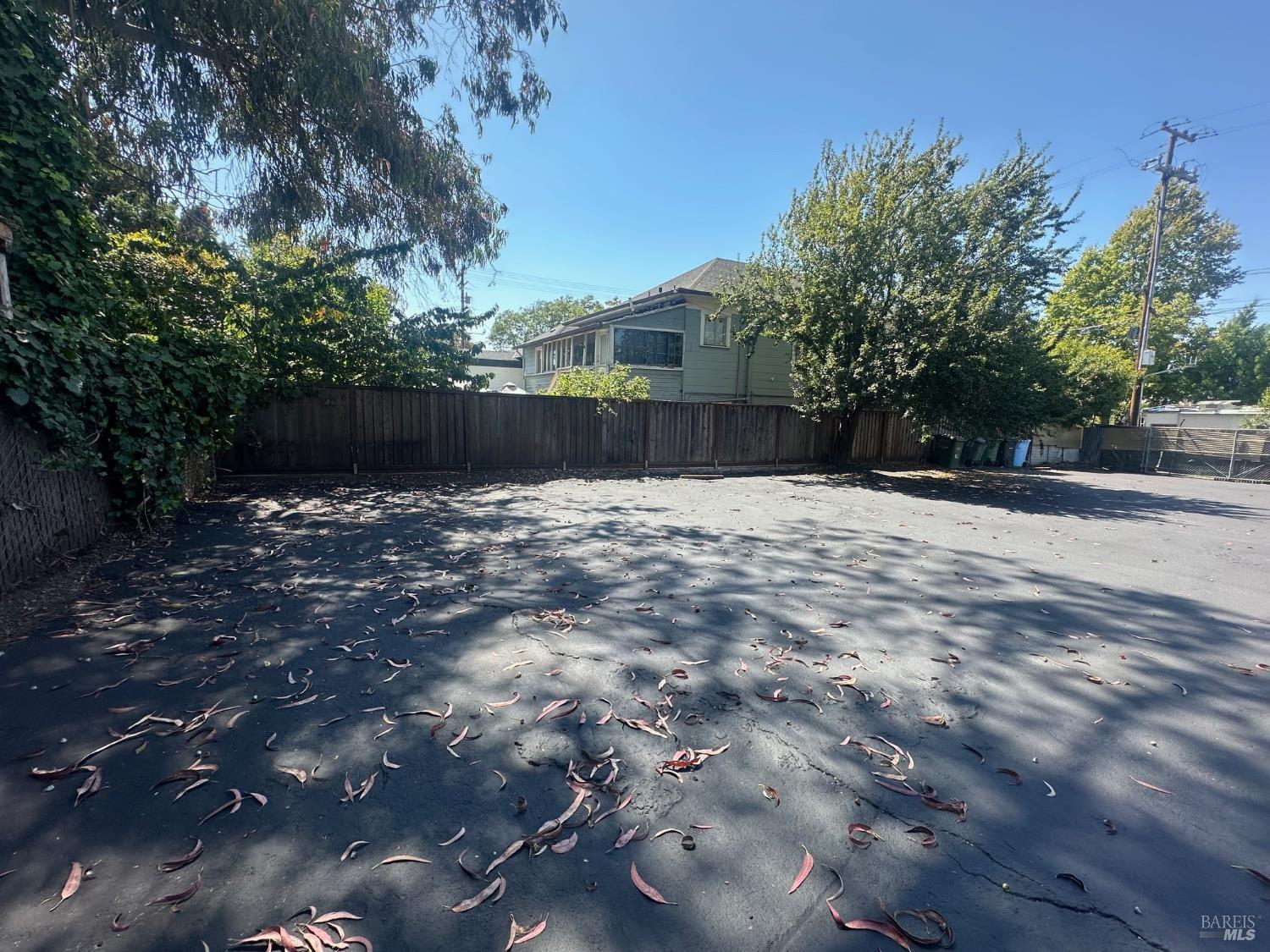 1050 Allston Way Berkeley, CA 94710 - Photo 10 of 20 a view of a backyard