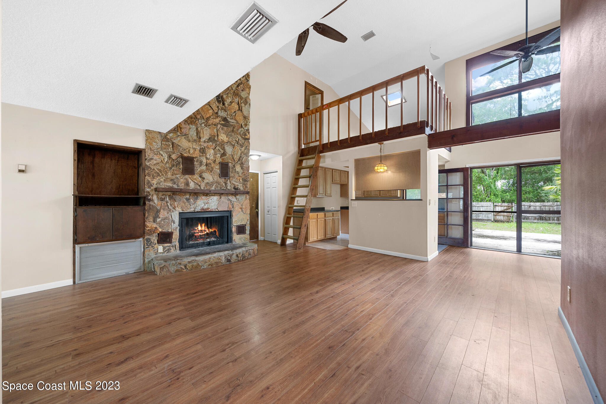 1532 Masters Road Northwest Palm Bay, FL 32907 - Photo 3 of 32 06-untitled-12