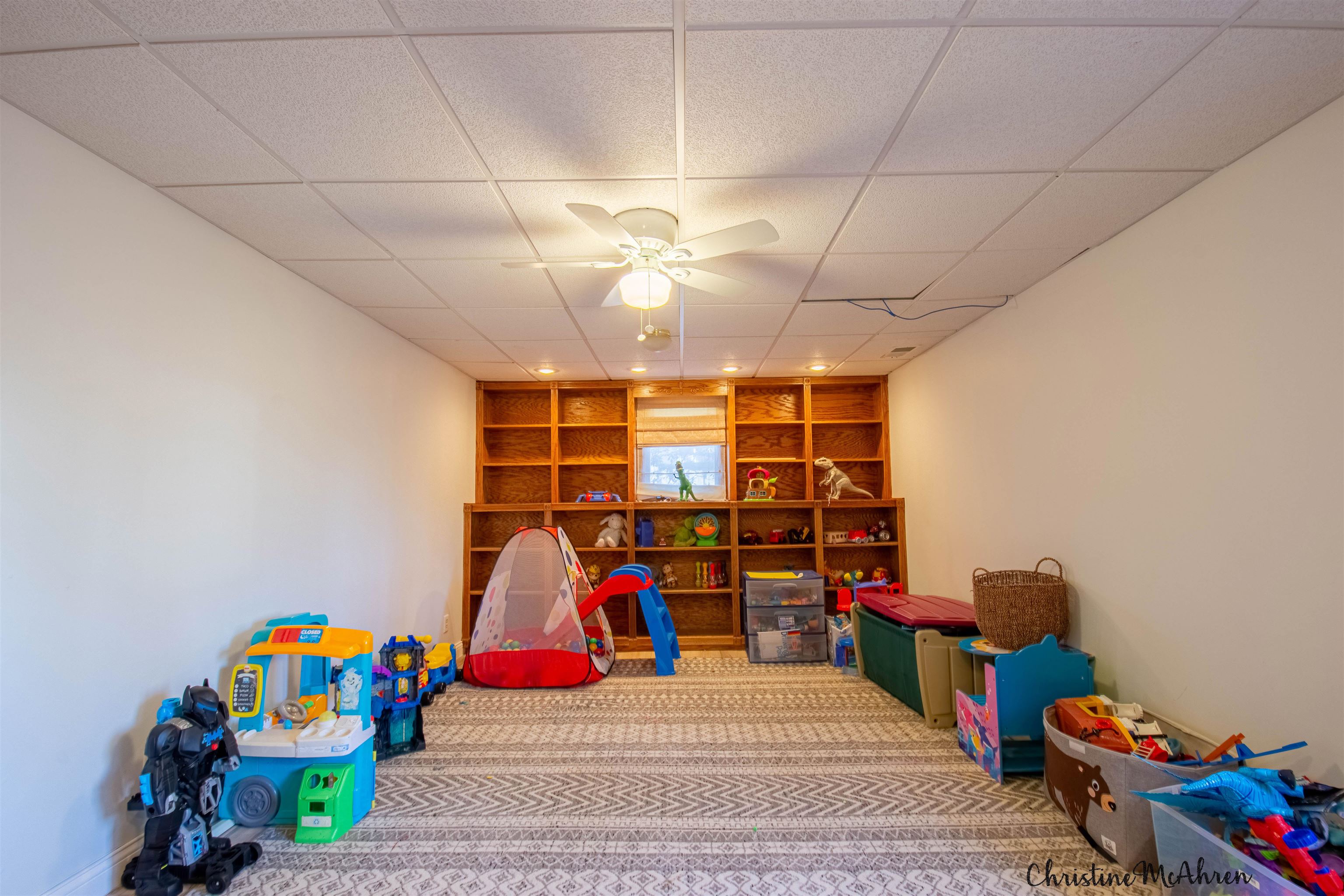 6410 Grassridge Road Rockford, IL 61108 - Photo 28 of 31 a view of a dining room with furniture and toys