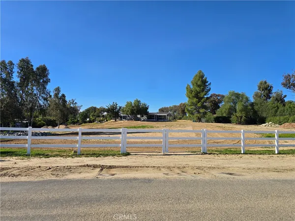 $3,995 | 40025 Berenda Road, Temecula, CA 92591