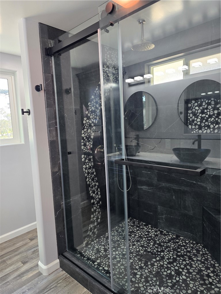 40025 Berenda Road Temecula, CA 92591 - Photo 26 of 38 Primary Shower