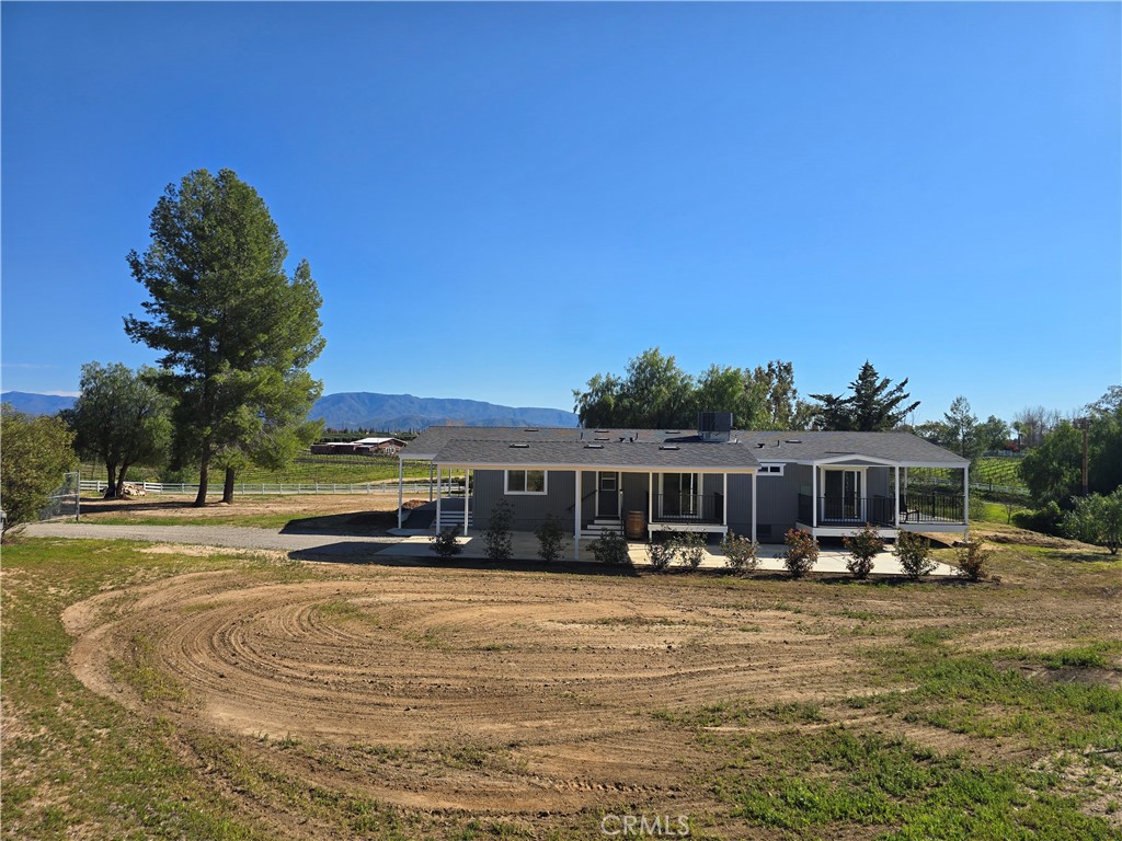 40025 Berenda Road Temecula, CA 92591 - Photo 4 of 38