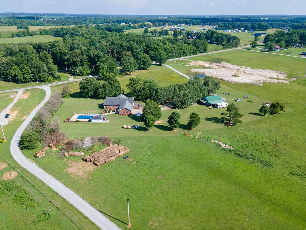 187 North Old Military Road Summertown, TN 38483 - Photo 31 of 36
