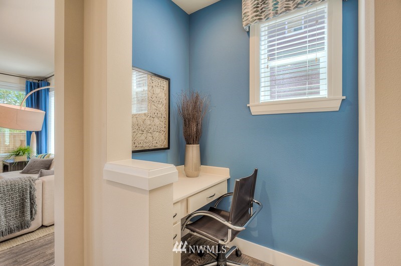 308 202nd Street Southeast, Unit 4 Bothell, WA 98012 - Photo 5 of 10