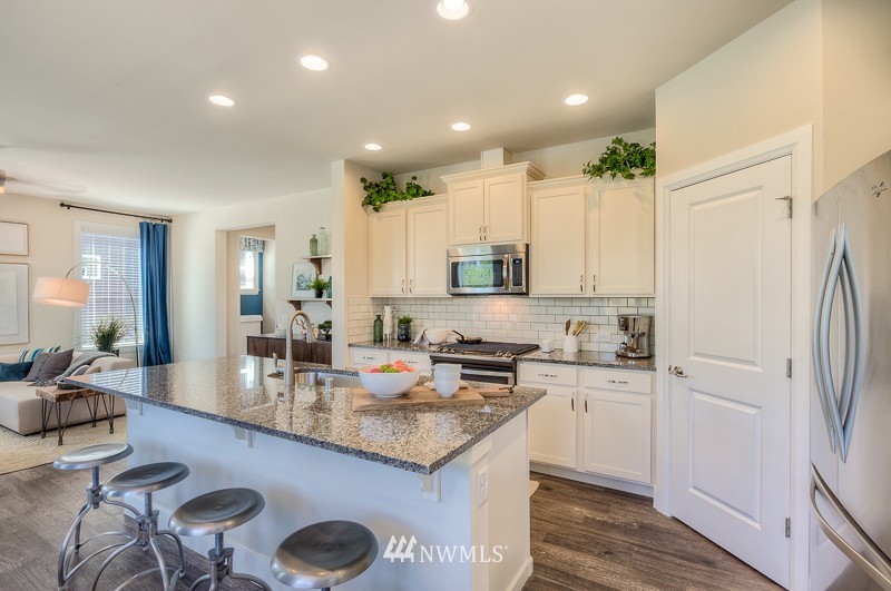 308 202nd Street Southeast, Unit 4 Bothell, WA 98012 - Photo 8 of 10