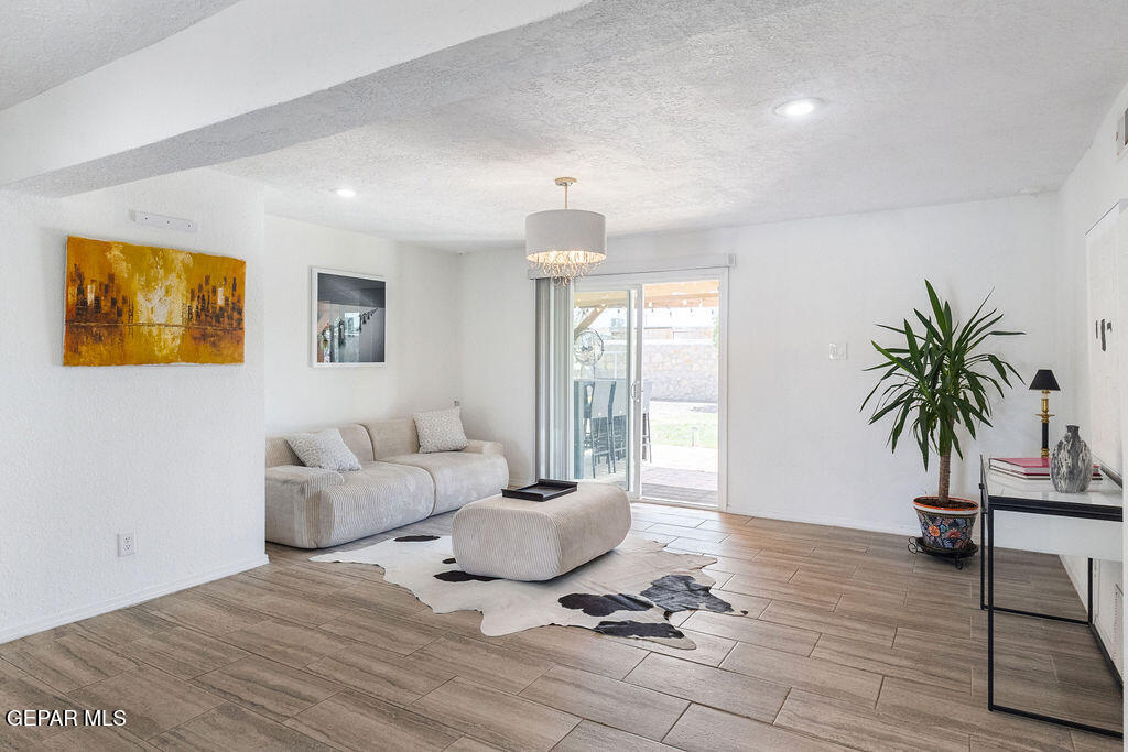 2736 Hawick Road El Paso, TX 79925 - Photo 10 of 41 14