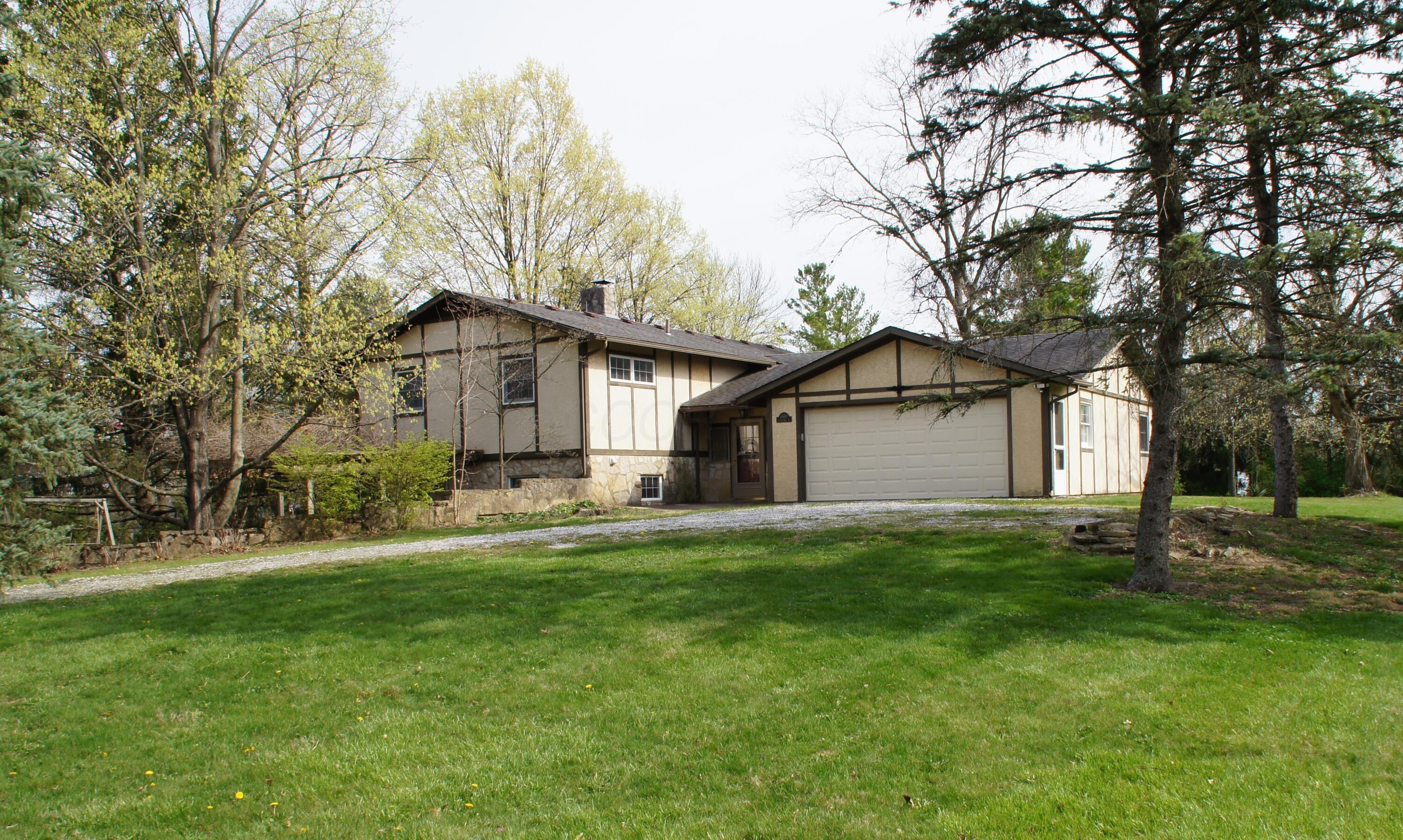 6980 South Old State Road Lewis Center, OH 43035 - Photo 4 of 66 Side of house