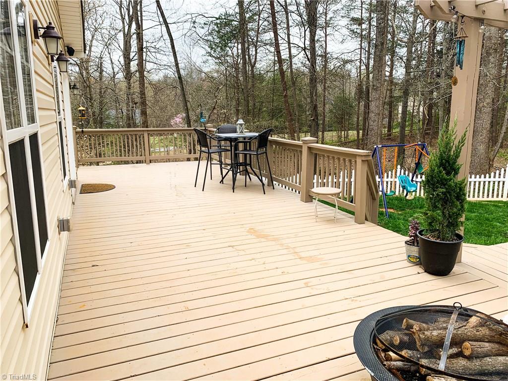 7903 Cress Court Oak Ridge, NC 27310 - Photo 5 of 28