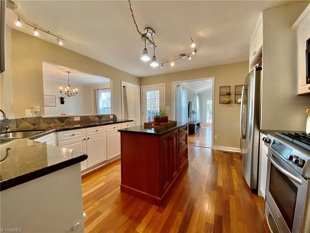 7903 Cress Court Oak Ridge, NC 27310 - Photo 10 of 28