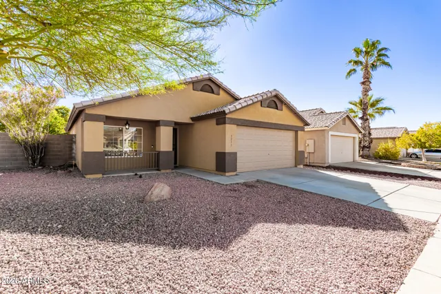 $2,300 | 3517 West Sands Drive, Glendale, AZ 85310