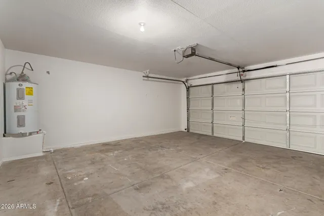 $2,300 | 3517 West Sands Drive, Glendale, AZ 85310