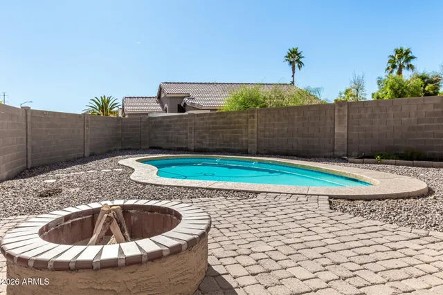 $2,300 | 3517 West Sands Drive, Glendale, AZ 85310