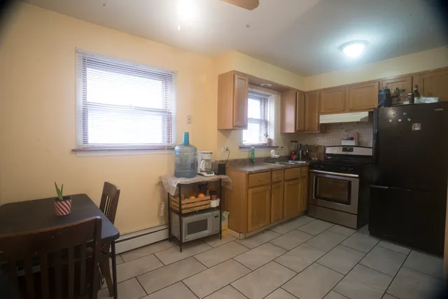 $460,000 | 2052 135th Place, Blue Island, IL 60406