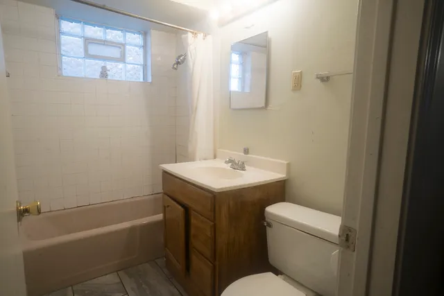 $460,000 | 2052 135th Place, Blue Island, IL 60406